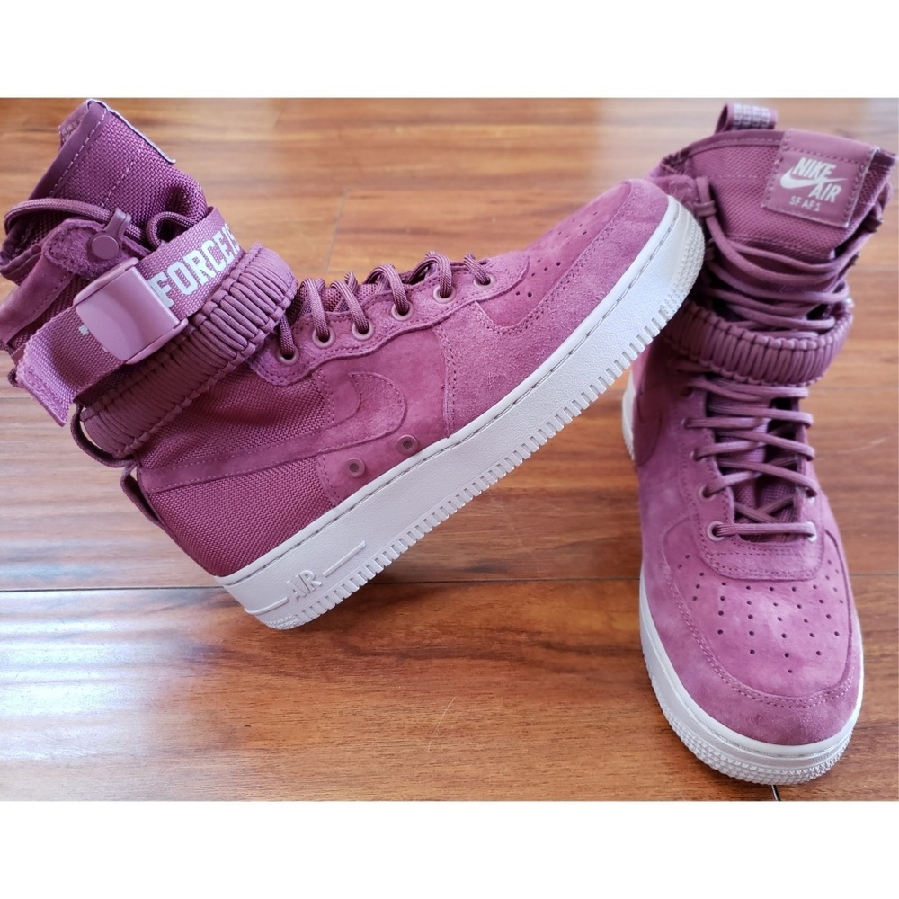Nike SF Airforce 1 "The Force Is Female" Shoes - Picture 2 of 7